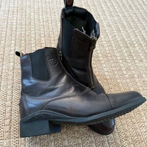 ARIAT HERITAGE BREEZE PADDOCK ENGLISH RIDING BOOTS - ROUND TOE size 8B (narrow)